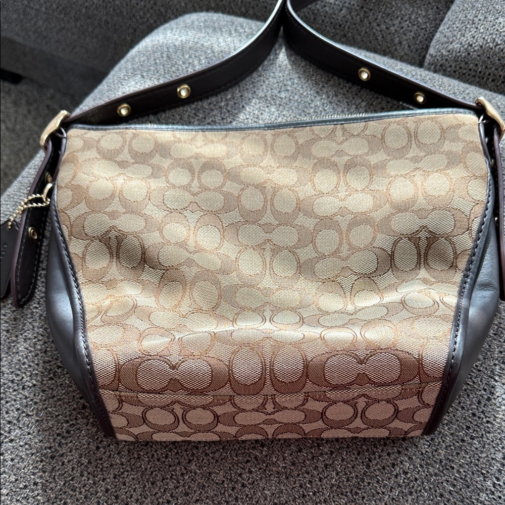 Coach Signature Tan and Brown Shoulder Bag - Picture 2 of 8